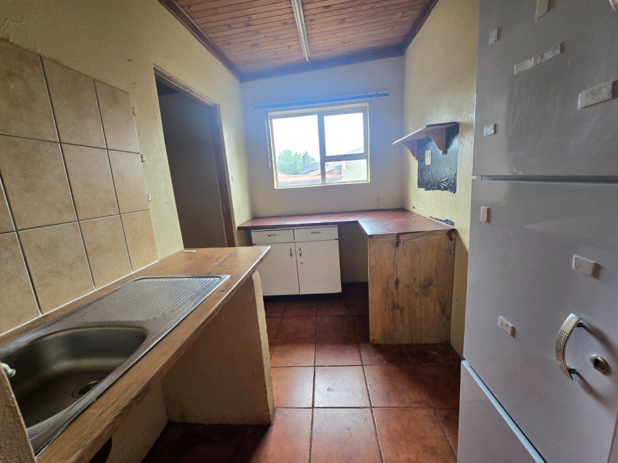 7 Bedroom Property for Sale in Langenhovenpark Free State